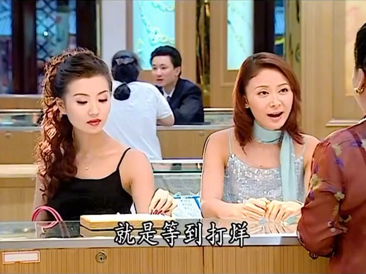 选万人迷还是选余露