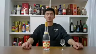 Download Video: 酱酒太热太贵，喝一下40元玻汾酒清香型低端代表，到底怎么样？