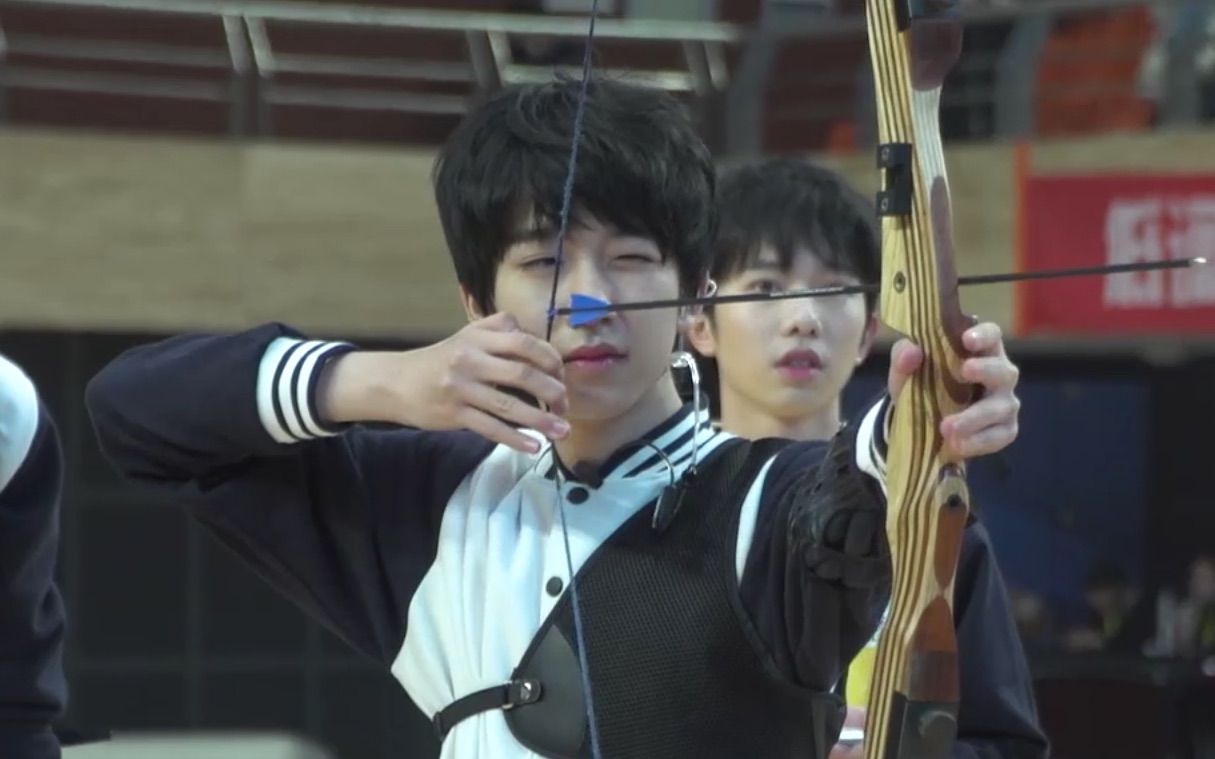 贺峻霖tf家族2018冬季运动会贺峻霖cut