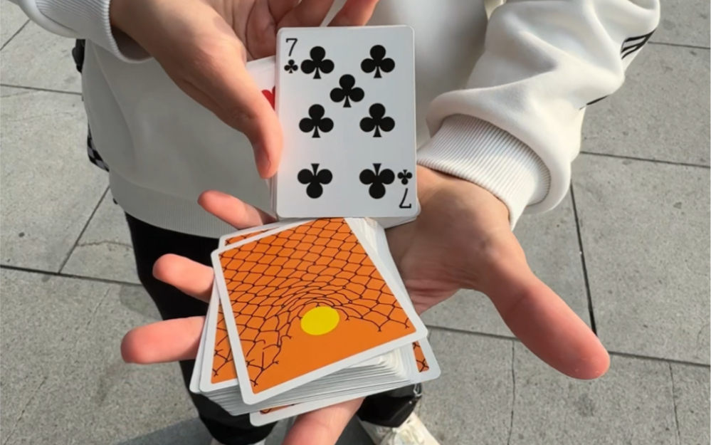 现在回学校了,时间赶,没空发投票了,tobias的新起手和角切版的tst