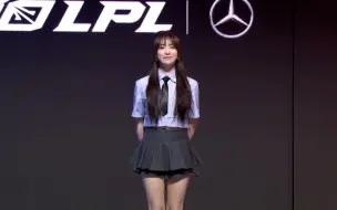 Скачать видео: LPL每日必看：小钰JK制服