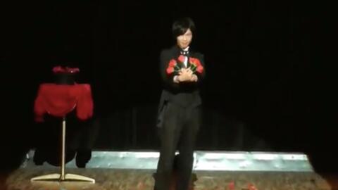 日本青年魔术师变花 哔哩哔哩