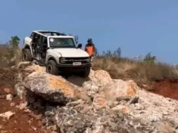 Скачать видео: 你只管握好方向其他交给福特烈马