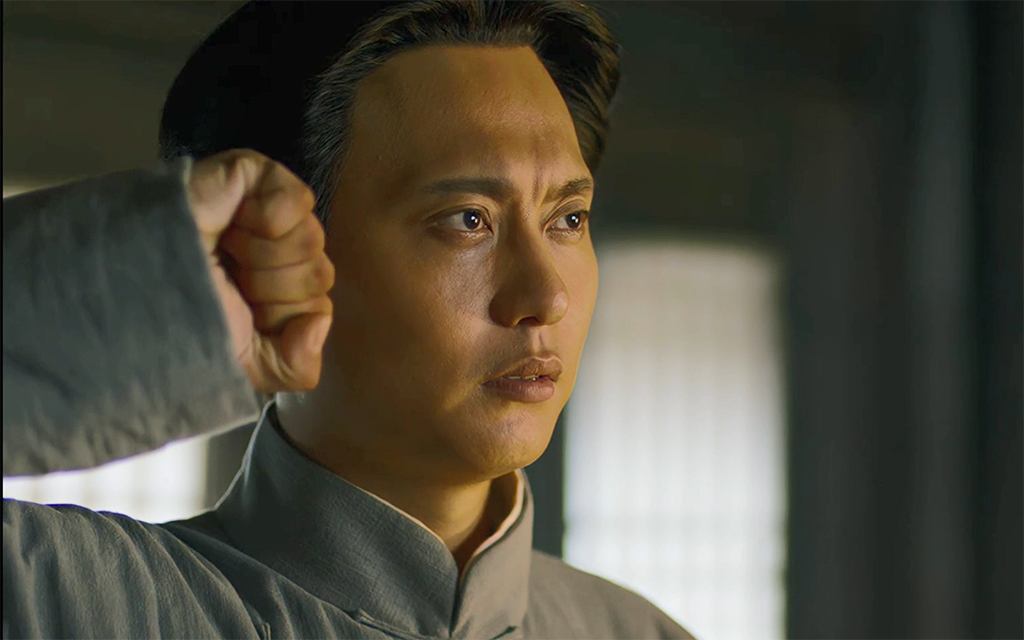 无产者在这场革命中失去的只是锁链,他们获得的将是整个世界.