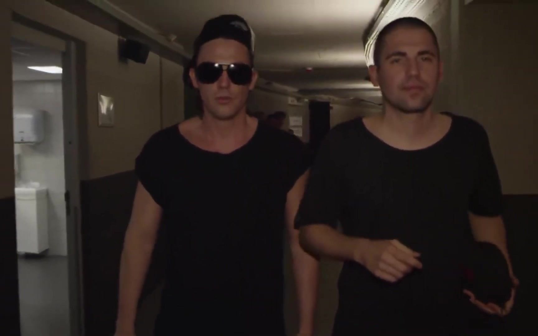 [图]Dimitri Vegas & Like Mike Bringing Home Madness 2013