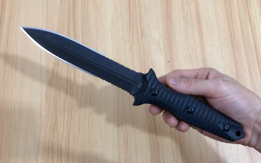 复刻版 benchmade蝴蝶 暴君双刃刺