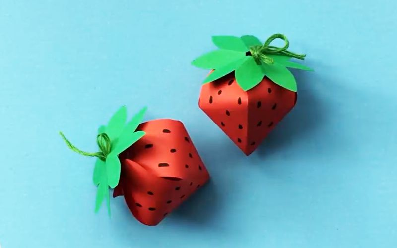 卡纸做草莓千万别当成真的吃掉了