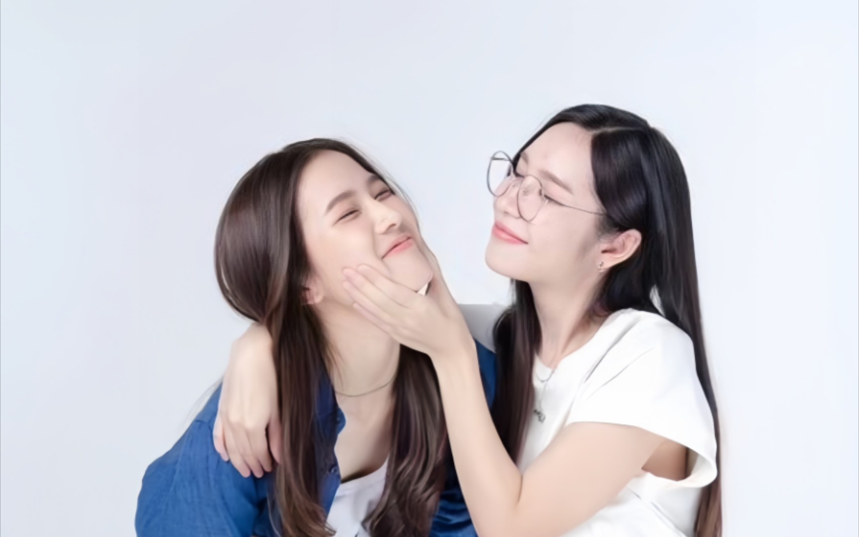 【andalookkaew】感谢你来到我的世界,我们只是陷入爱的孩子.