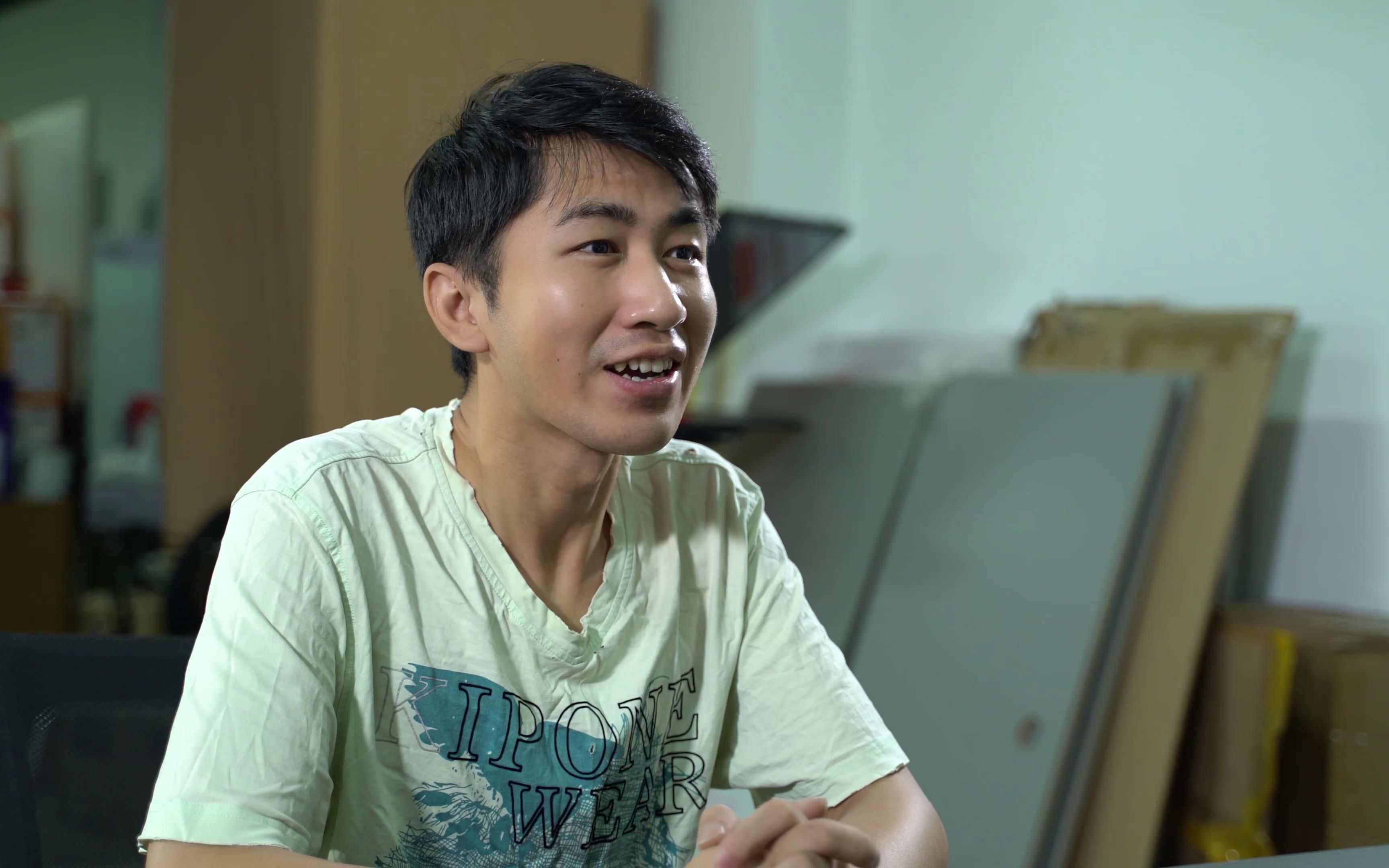 老家房子拆迁,大哥却把拆迁款都留给弟弟,自己不要一分钱