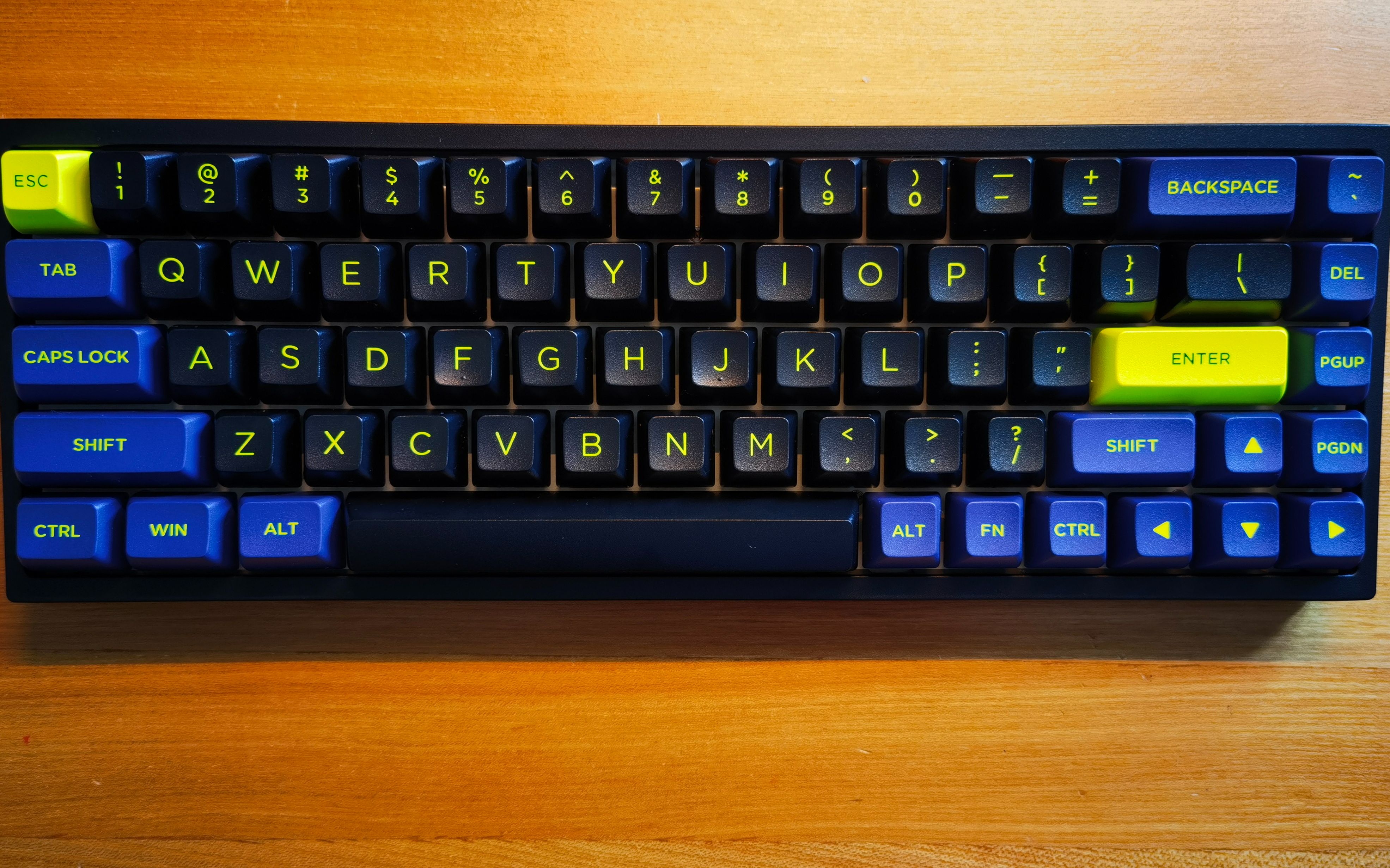 键盘腹灵fl680cap黄试打一把出厂就足够优秀的键盘