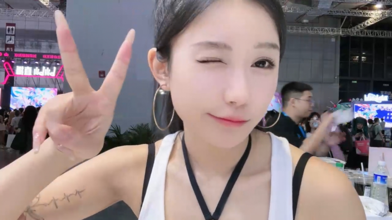 小深深儿 20240713 直播录像弹幕版 bw day2