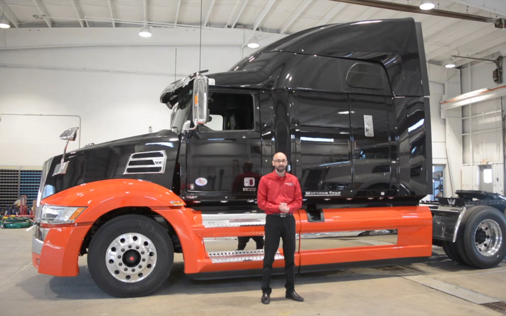 【卡车爱好者】2021 western star 5700xe walk around_哔哩哔哩_bili