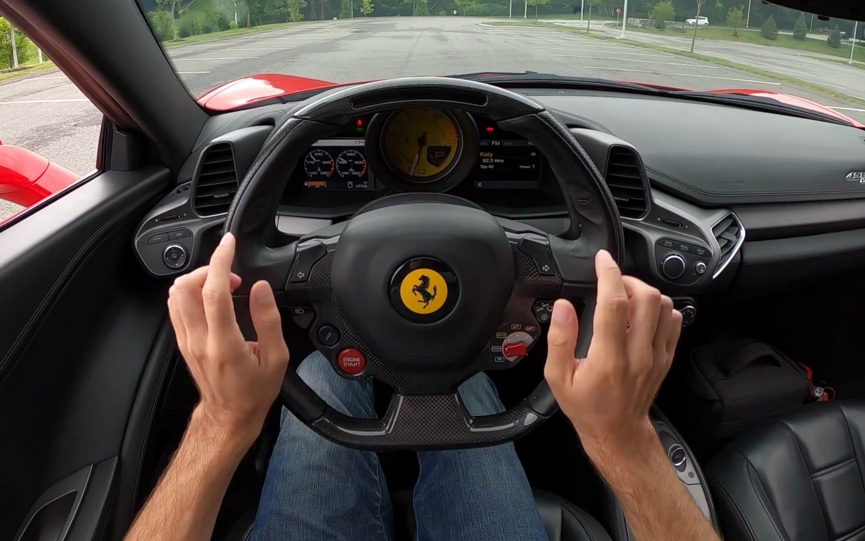 【第一视角】2011法拉利458 italia 试驾 9000转的意大利v8超跑!