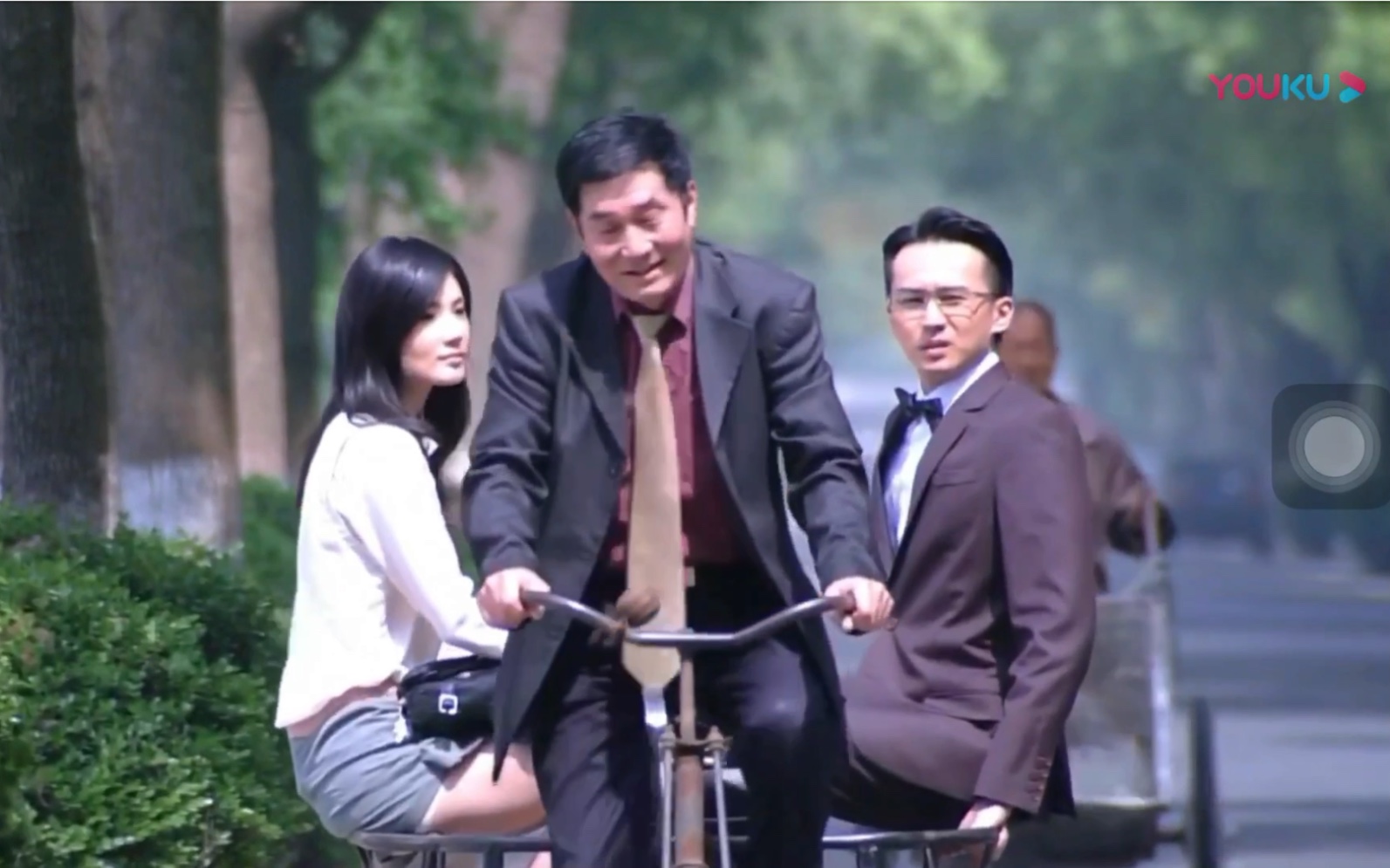 【长在面包树上的女人】孙维栋x沈光蕙cut3 探亲的爆笑片段_哔哩哔哩