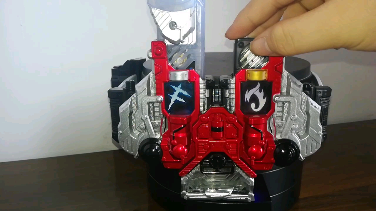 假面骑士w fang记忆体 变身演示