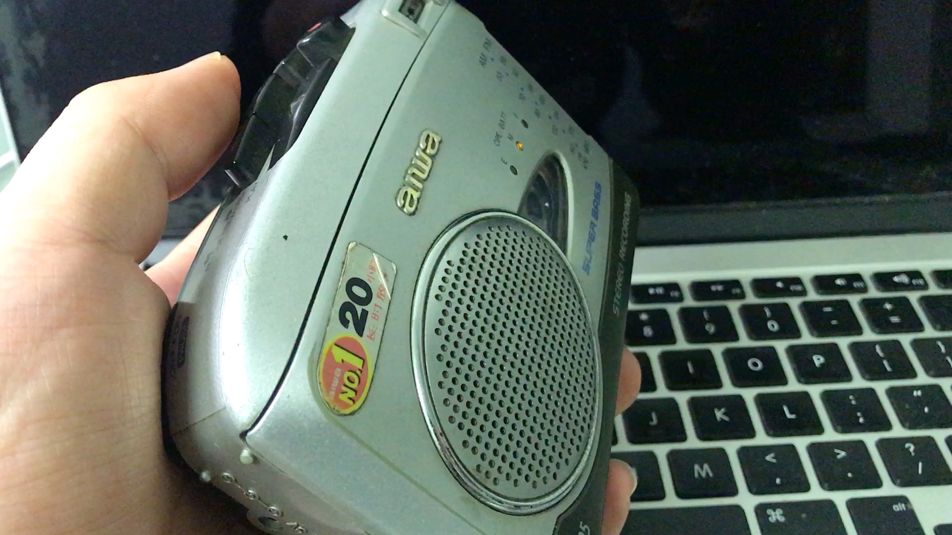 爱华 js195 高端铁芯 磁带随身听 80后童年回忆 难得外放牛机