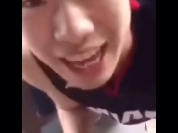 "我叫张子安,我喂我自己袋盐(bushi"