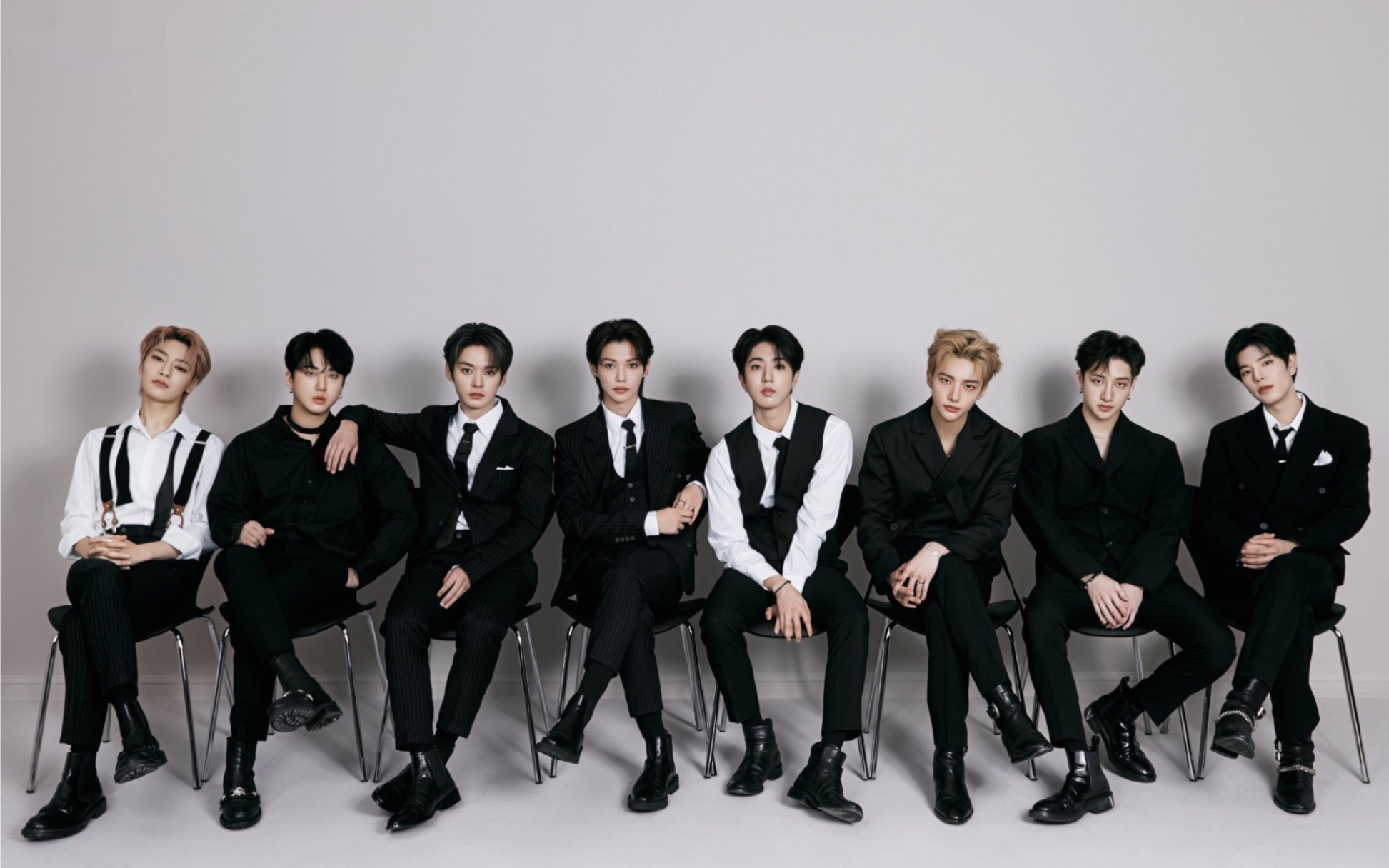 今天也是爱八迷的一天,想在方灿的腹肌上滑滑梯,演唱会easy