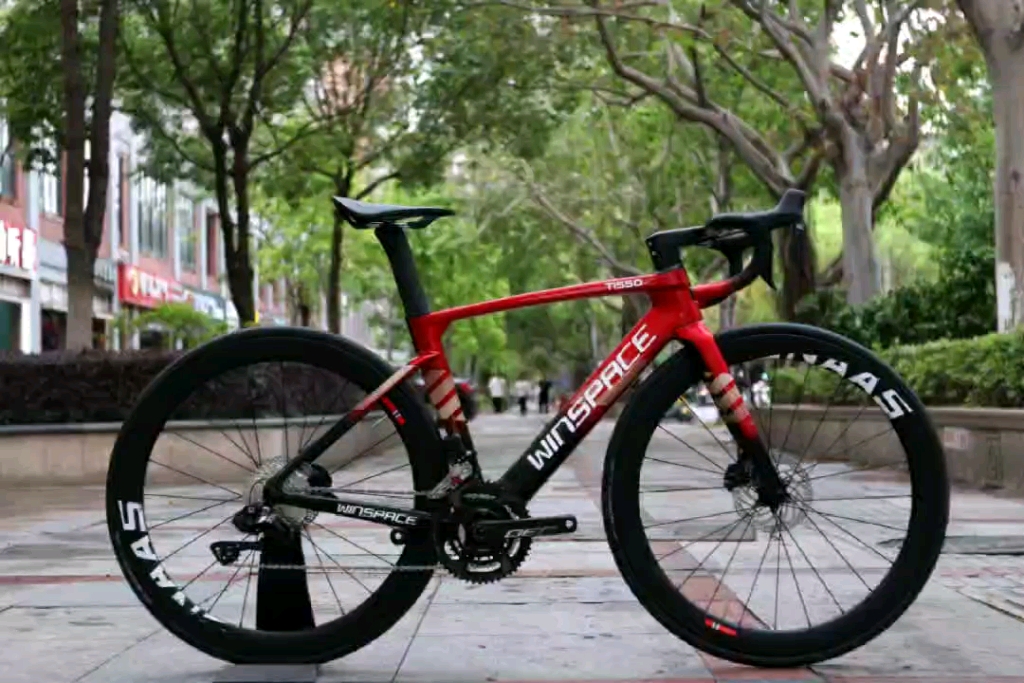 银贝斯t1550车架,禧玛诺7170套件,迈金牙盘