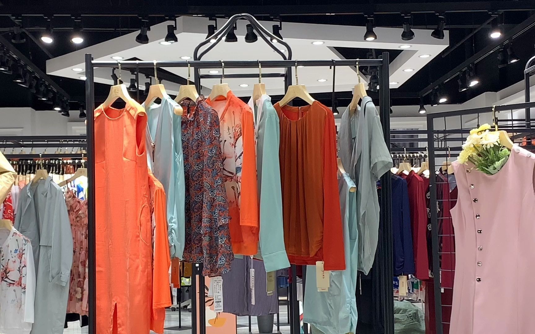 【言牌】21春 广州播田服饰品牌折扣女装批发女装一手货源 石井尾货