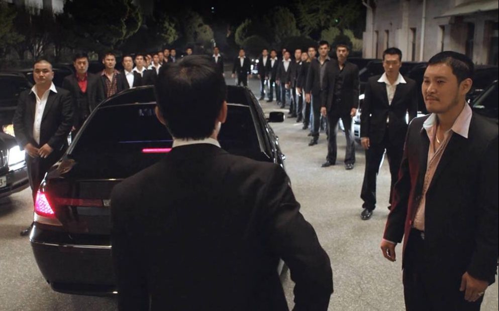 韩国动作片黑帮老大坐牢17年出狱后把不听话的人全都干掉