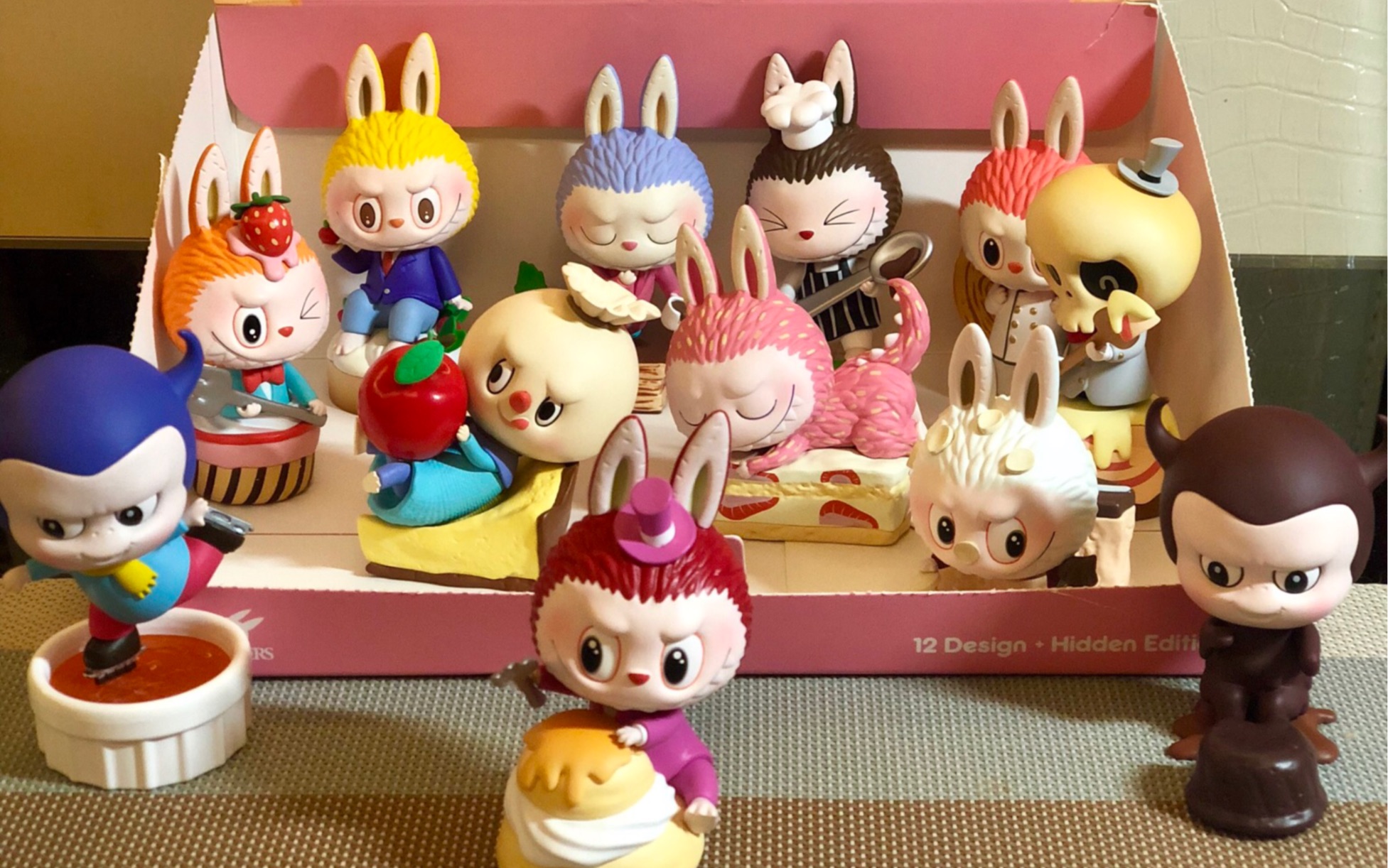 泡泡玛特labubu精灵甜品系列盲盒拆盒