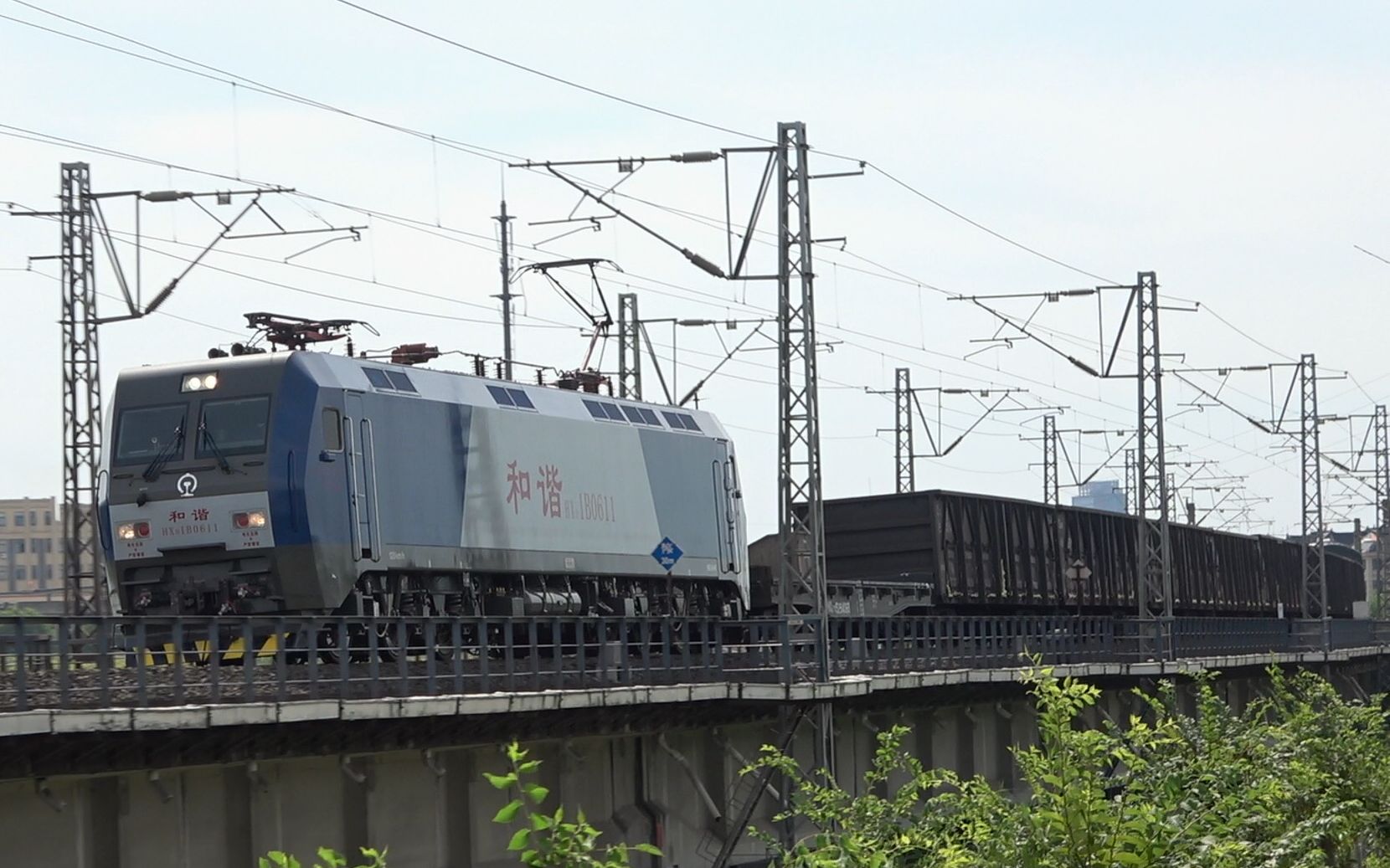 【机车户口】[上局杭段] hxd1b0611 牵引 电力55103次 通过萧甬线k13