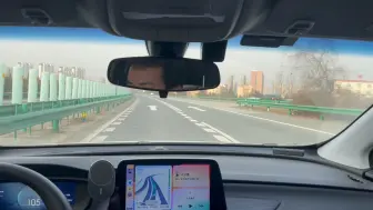 Video herunterladen: 微蓝6高速120KM/h，胎噪和风燥表现