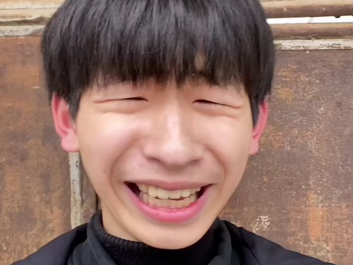 痛苦面具… #范晓言