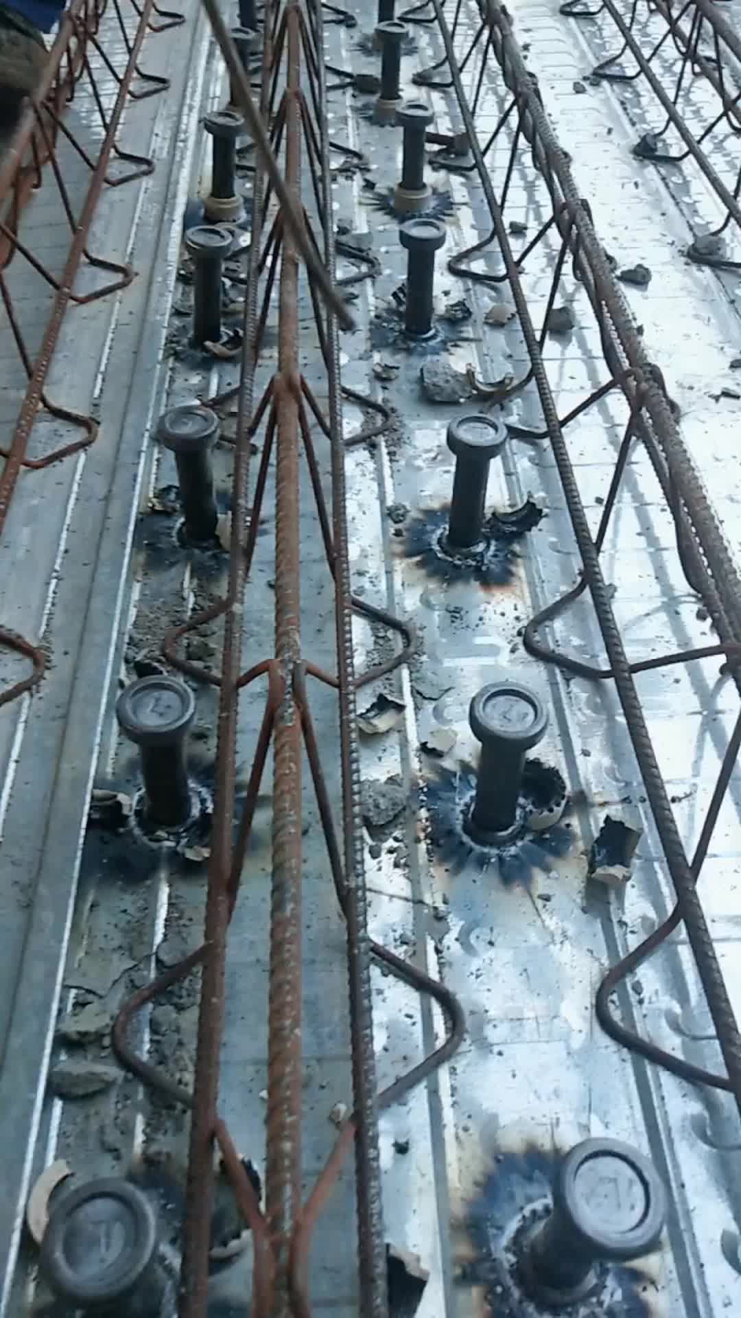 现场焊接预埋螺栓