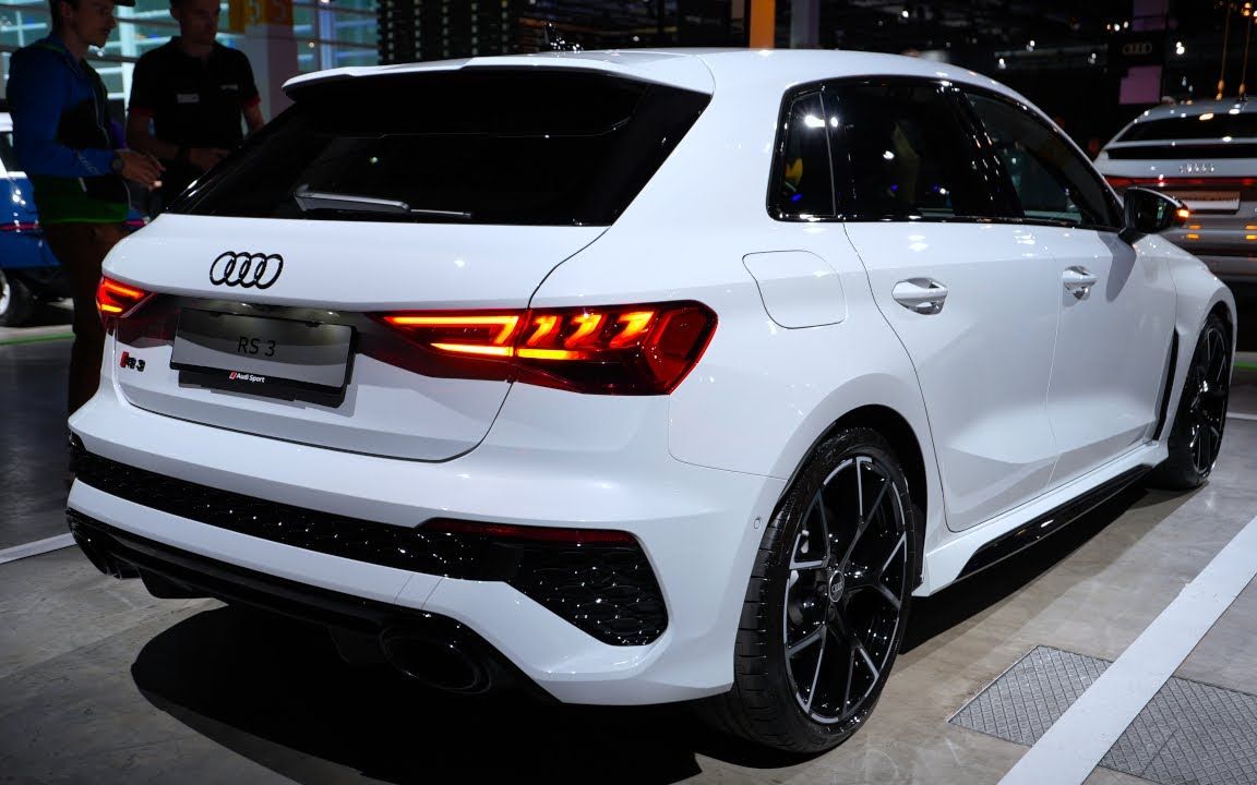 【4k 新车展示】全新奥迪小钢炮 rs3, 如果引入国内你买吗?