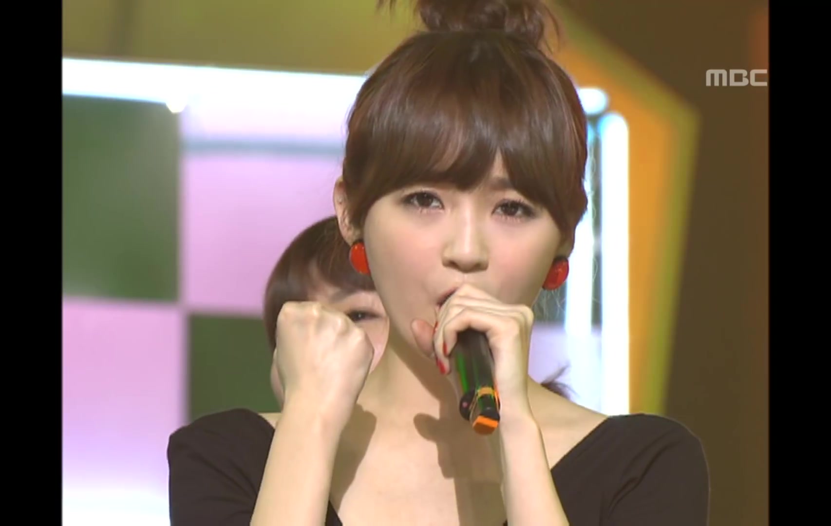 (KPOP现场)Davichi  《爱情和战争》 Music Core 20081227哔哩哔哩bilibili