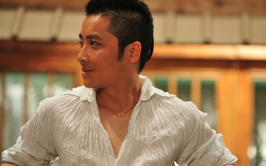 经典老歌黄鹤翔的成名曲九妹情意绵绵的歌声80后的回忆经典的旋律太