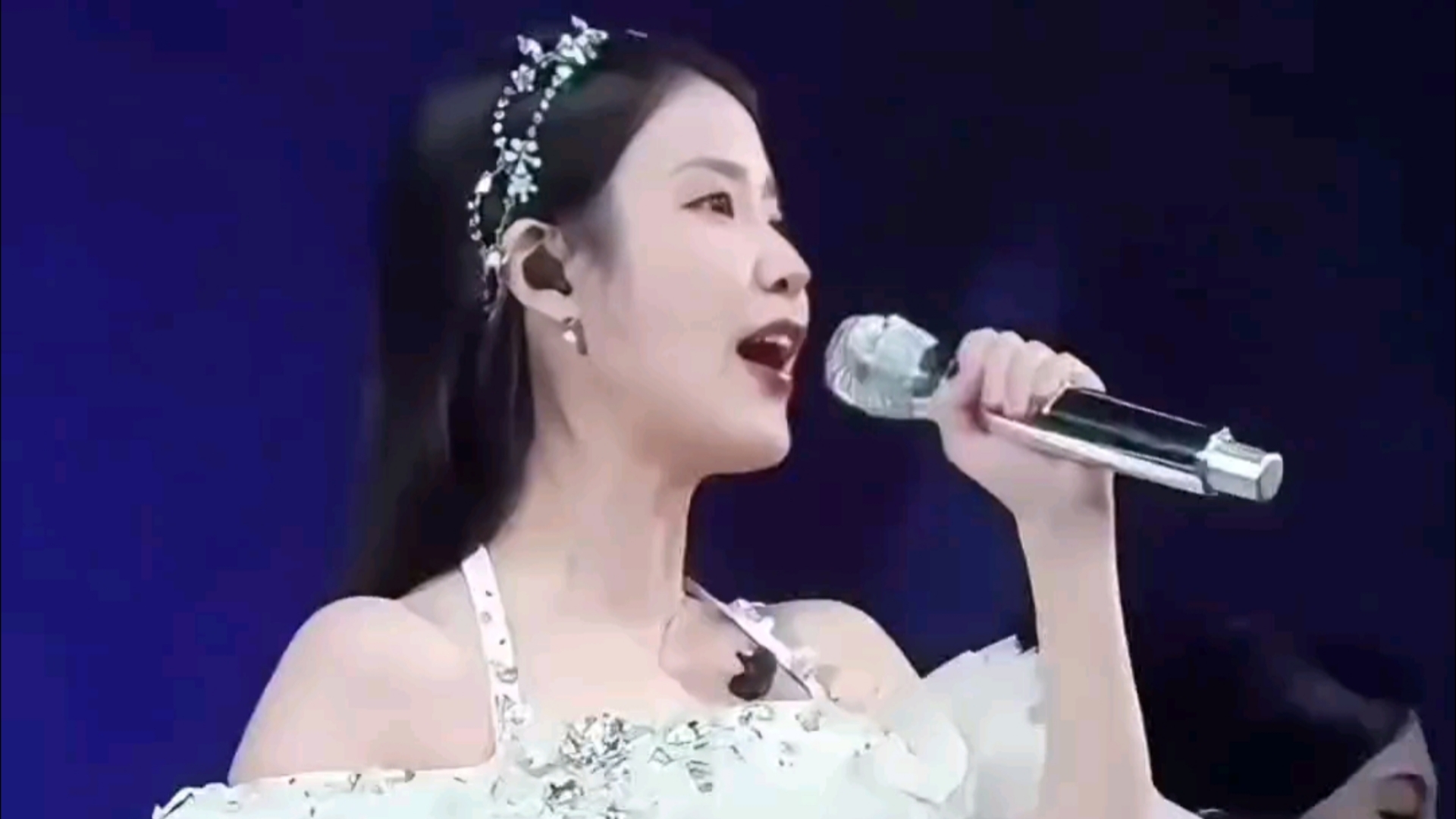 李知恩跳舞名场面