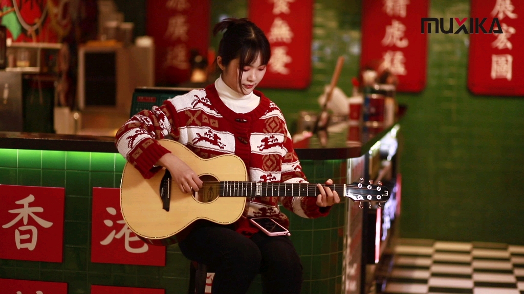 慕西卡min1~吴小婉弹奏《宝贝》_哔哩哔哩 (゜-゜