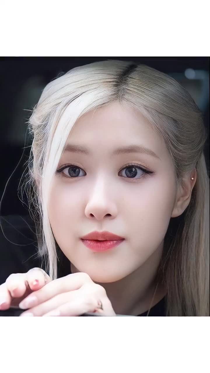 发现一只可爱的花栗鼠, 谁看谁喜欢#rose朴彩英 #blackpink #rose