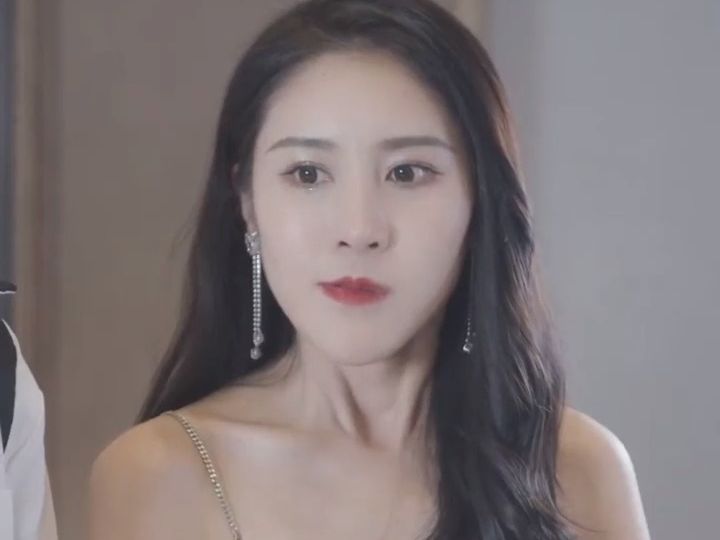 我的绝色老板娘 B站
