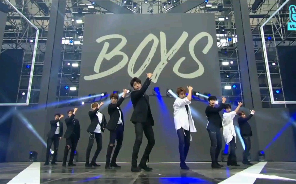 【2019梦想演唱会】开场舞男团热门曲超强 4直拍封面