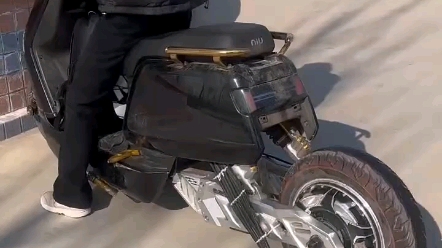 鬼火摔我千万遍 我待鬼火如初恋