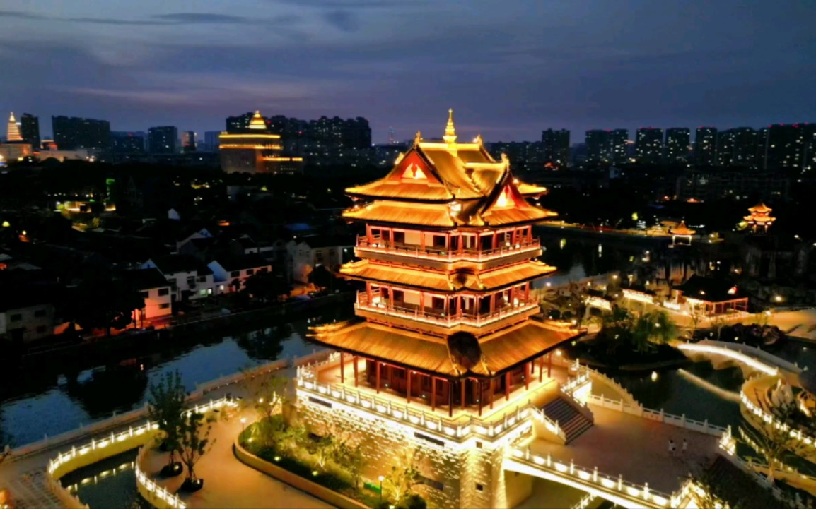 常州菱溪公园,晚上开灯后夜景很美,但未正式开放