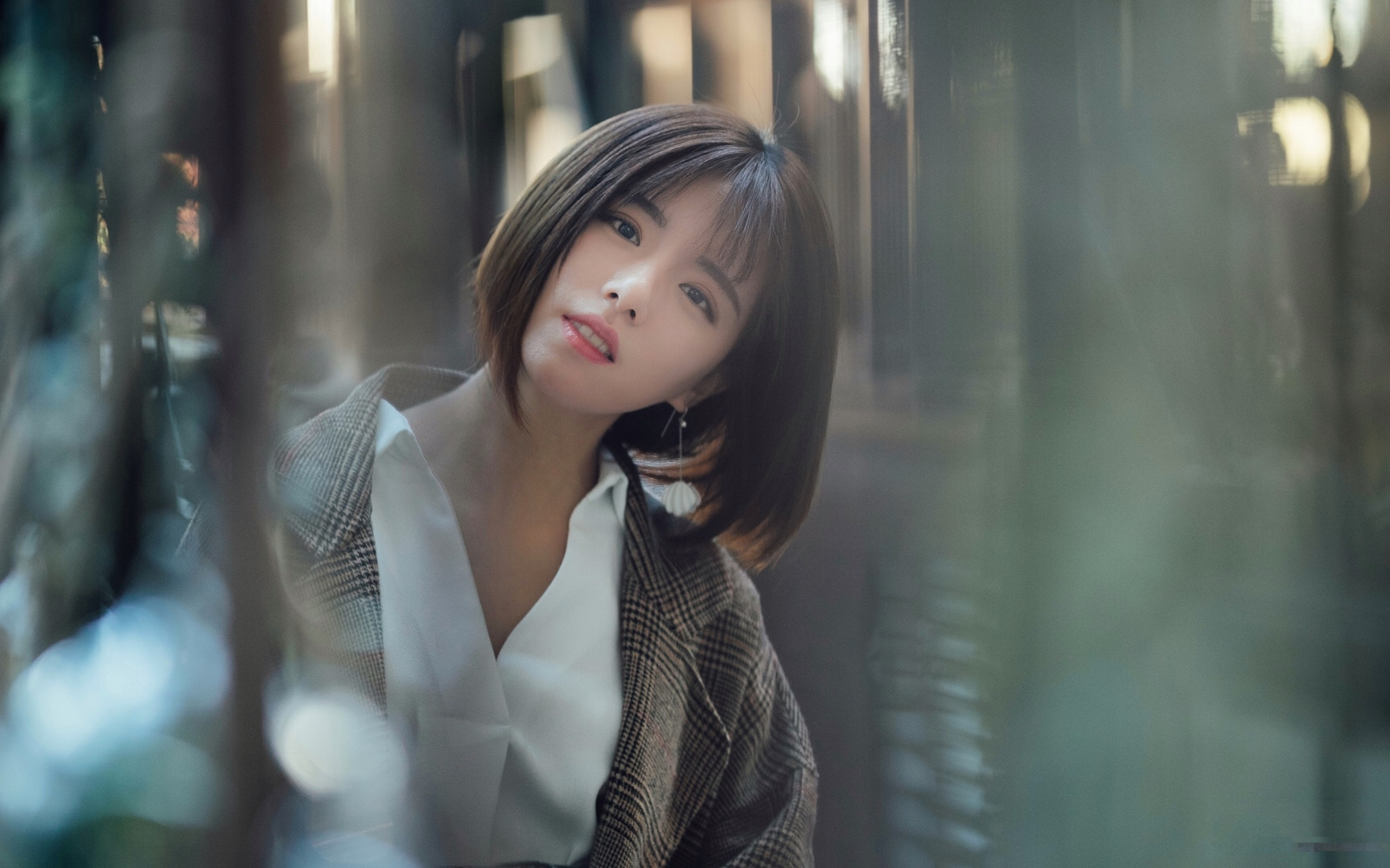 新片头他来了何同学同款