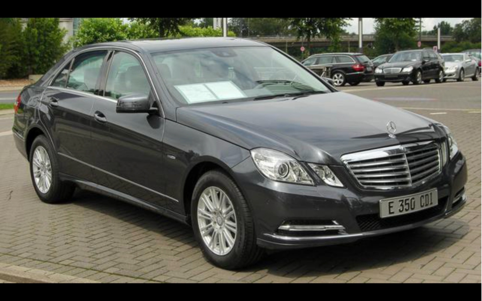 奔驰e级历代车型