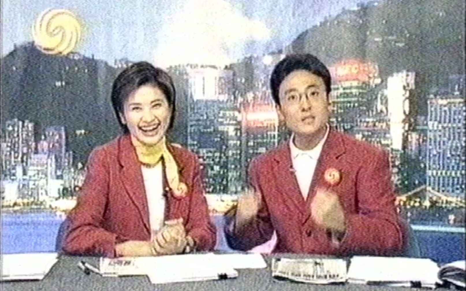 [图]1997年7月1日凤凰卫视香港演播室及庆祝演出片段