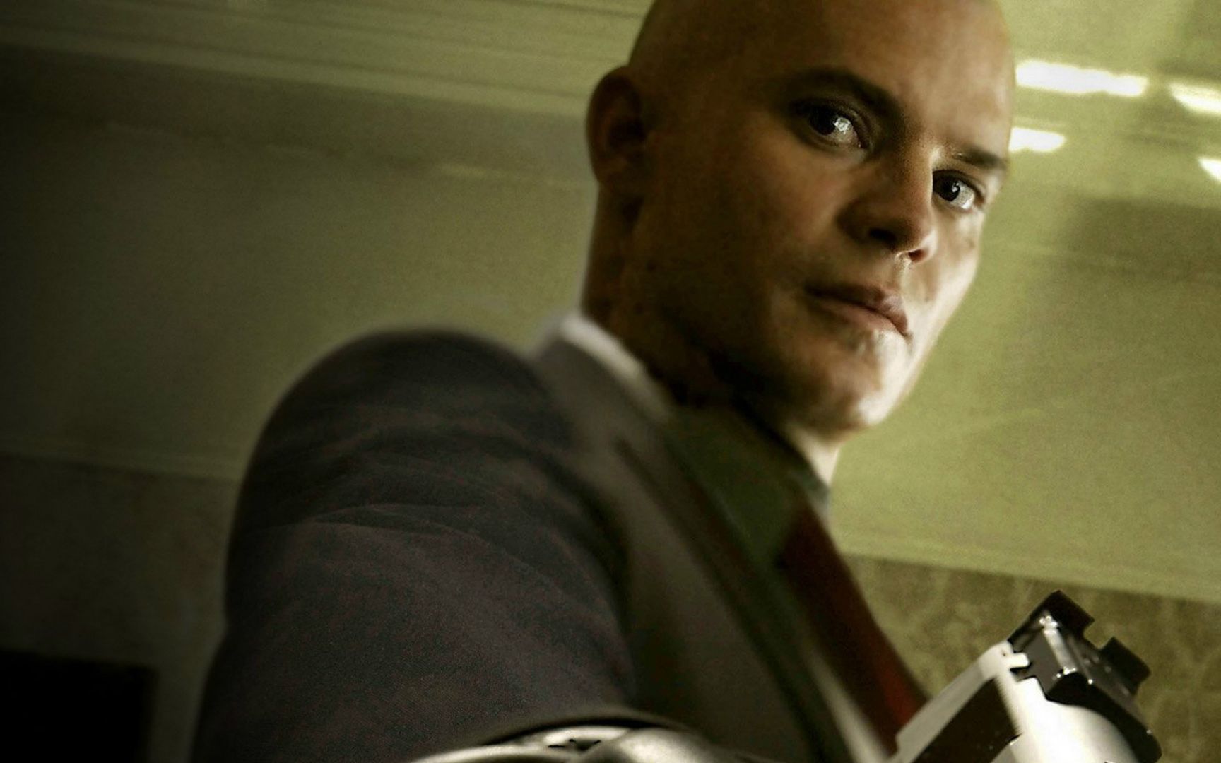 杀手代号47早说了光头杀手不能惹想利用完再灭口反而惨遭光头杀手血洗