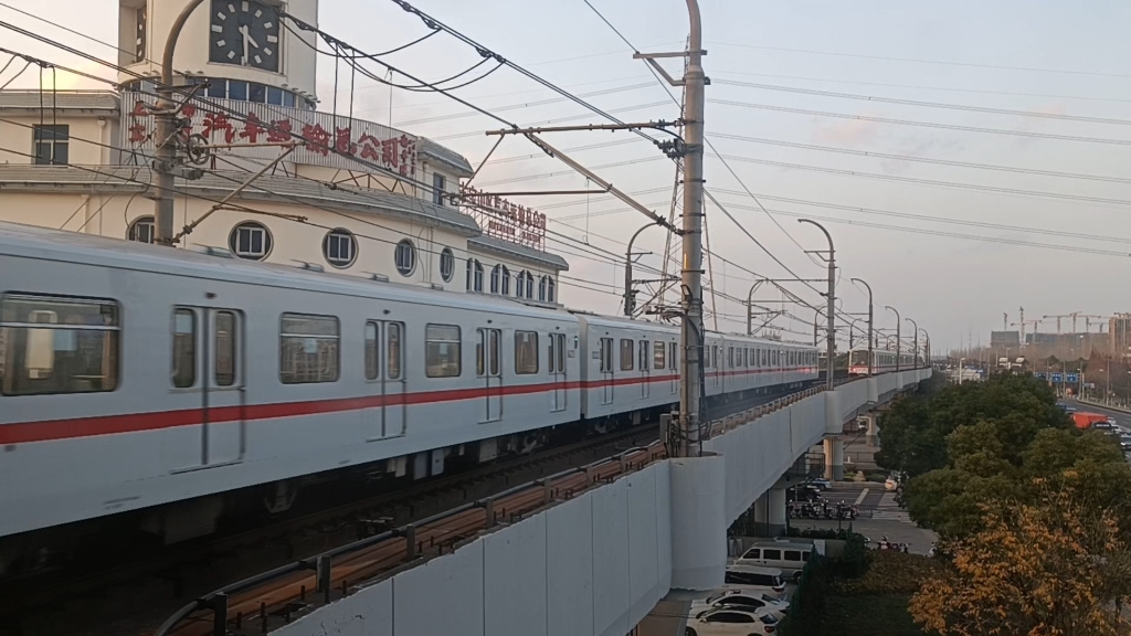 【上海地铁·1号线】老老八104/106友谊西路交汇进出站