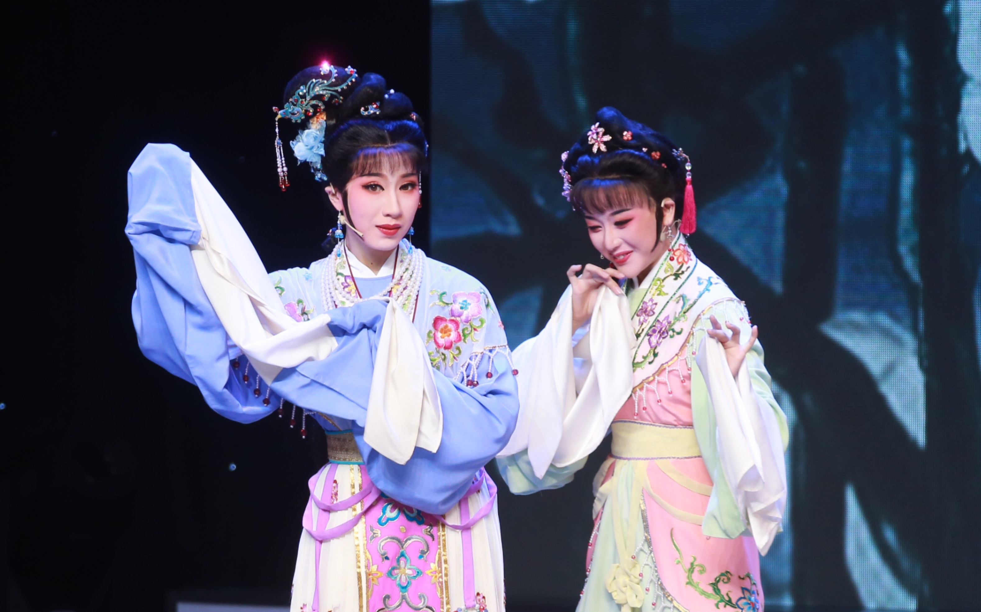 《西厢记·琴心》崔莺莺赵心瑜 红娘陈欣雨_哔哩哔哩_bilibili