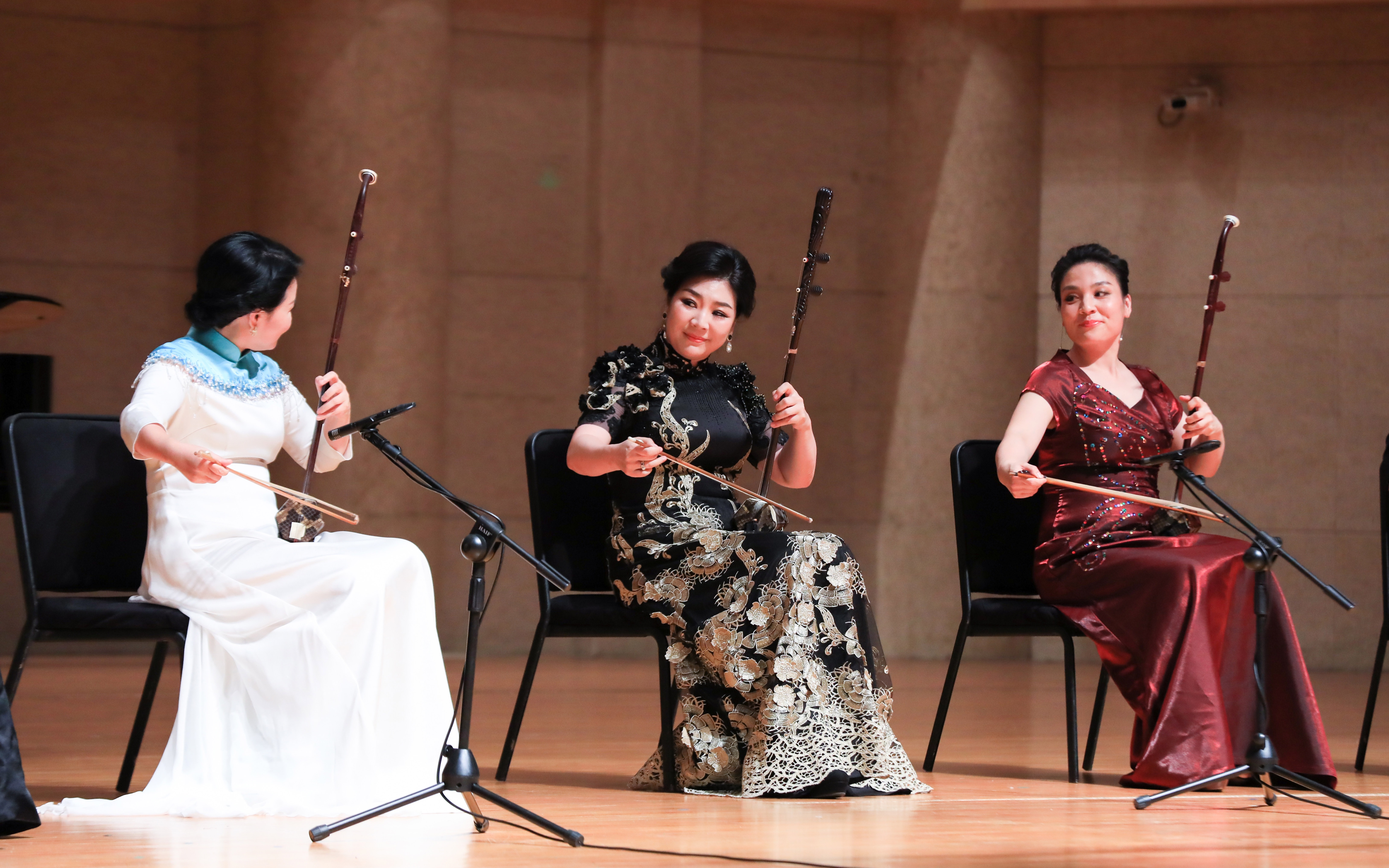 宋飞师生联袂演奏《豫乡行》| 宋飞从教20周年师生音乐会实况哔哩哔哩bilibili