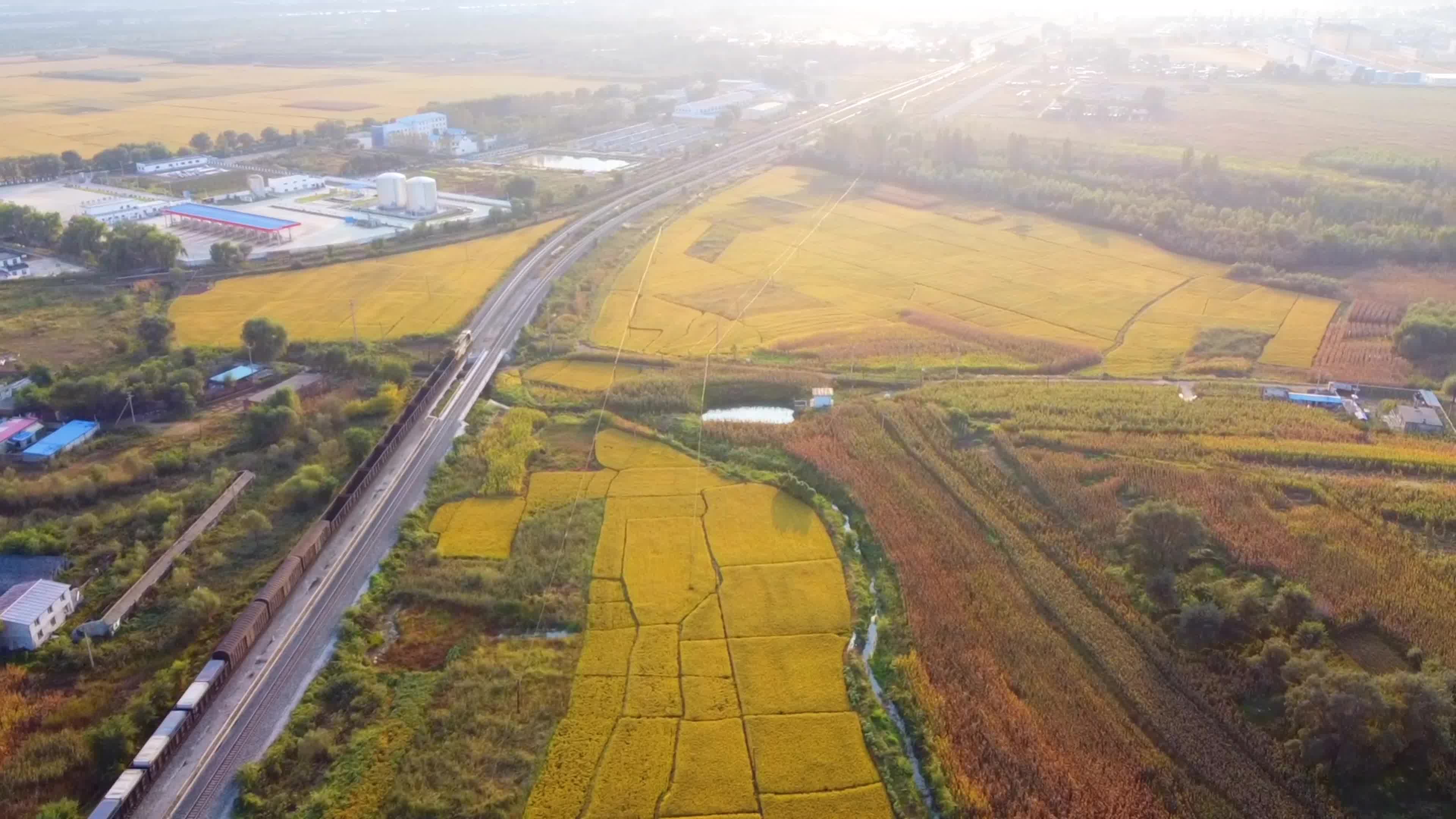 【航拍抚顺】抚顺关岭～秋天独有的颜色_哔哩哔哩 (゜-゜)つロ 干杯