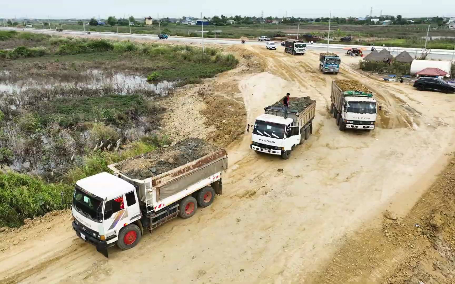 这里本来没有潞,小松推土机推的多了就有了潞!哔哩哔哩bilibili