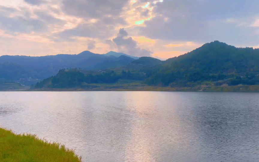 [图]黄昏时分的重庆开州三峡库区汉丰湖-支湖风景线